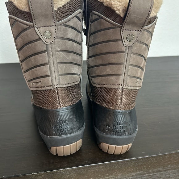 The North Face Shellista IV Mid Insulated Waterproof Pac Boots - Picture 4 of 8